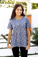 NO DULL MOMENTS LEOPARD SHORT SLEEVES T-SHIRT